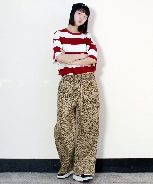 DEMARC(ドゥマーク)の「サイドワンタックレオパードリアルワイドパンツキャメル(その他パンツ・レディース・その他・MEDIUM/LARGE)」の5枚目の写真