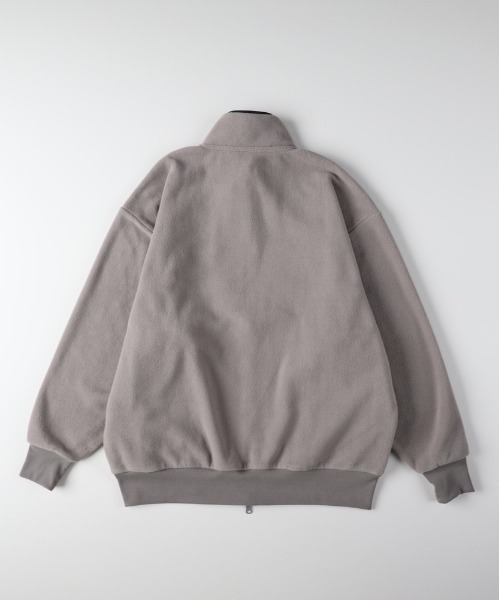 CAMP7(キャンプセブン)の「CAMP7(キャンプ7)【メンズ】フリースフルジップロゴブルゾン(ブルゾン・メンズ・オフホワイト/グレー/ブラック・S/M/L/XL)」の4枚目の写真