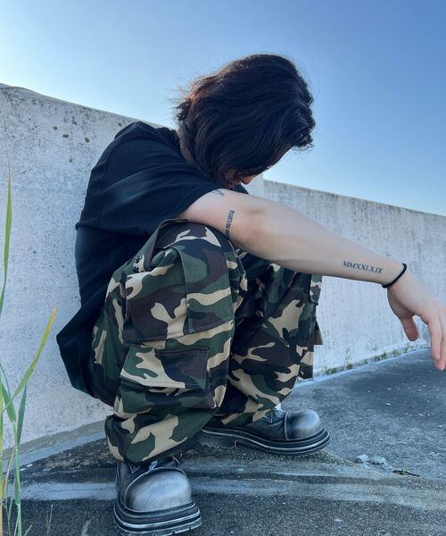 mydeepbluememories(マイディープブルーメモリーズ)の「(PT) MM WIDE MULTI CARGO PANTS(CAMO)(その他パンツ・レディース・デザートカモ・FREE)」の3枚目の写真