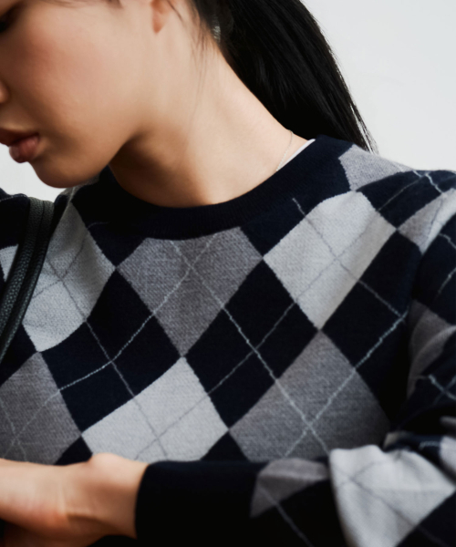 THEKNITCOMPANY（ニットカンパニー）の「(W) バルトゥールウールダイヤニット [エクリプスネイビー]（ニット/セーター・レディース・ダークネイビー・S/M/L）」の3枚目の写真