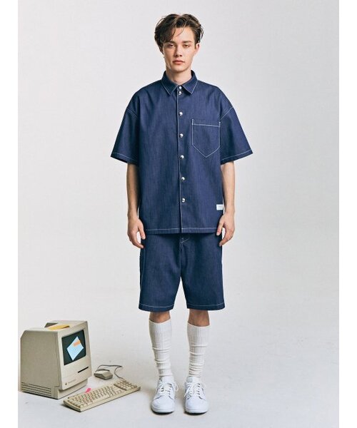 CONTEMENT(コンテメント)の「LYOCELL DENIM LOOSE FIT SHORTS(その他パンツ・メンズ・インディゴブルー・MEDIUM/LARGE/X-LARGE)」の2枚目の写真
