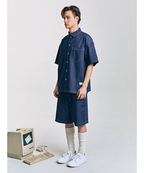 CONTEMENT(コンテメント)の「LYOCELL DENIM LOOSE FIT SHORTS(その他パンツ・メンズ・インディゴブルー・MEDIUM/LARGE/X-LARGE)」の3枚目の写真