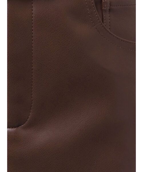 EVRIS(エヴリス)の「フェイクレザーベルトミニスカート【セットアップ着用可能】(スカート・レディース・ブラウン/ブラック・MEDIUM/SMALL)」の15枚目の写真