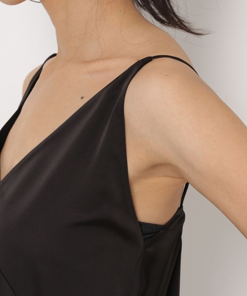 HEREIAM（ヘレイアム）の「【HEREIAM】シーズンレス/ドロストレースサテンキャミ（キャミソール・レディース・ブラック/ナチュラル・FREE）」の8枚目の写真