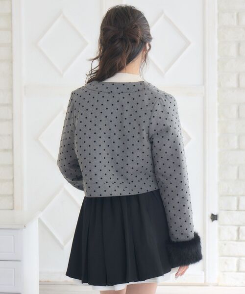 ems excite（エムズエキサイト）の「ファー付中綿リボンJK（ノーカラージャケット・レディース・グレー系その他/ブラック・FREE）」の12枚目の写真