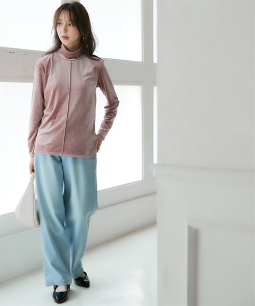 nissen(ニッセン)の「ふわふわベロアセンターラインハイネックプルオーバー<大きいサイズ有>(Tシャツ/カットソー・レディース・ベージュ/ブルーグレー/ダークグリーン/ライトピンク・LL/L/M/S/3L)」の12枚目の写真