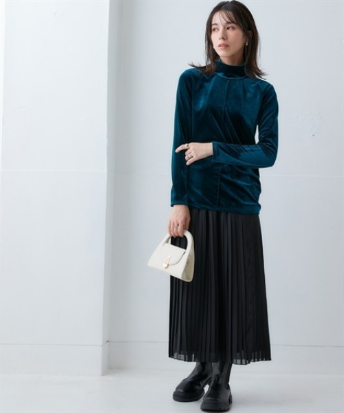 nissen(ニッセン)の「ふわふわベロアセンターラインハイネックプルオーバー<大きいサイズ有>(Tシャツ/カットソー・レディース・ベージュ/ブルーグレー/ダークグリーン/ライトピンク・LL/L/M/S/3L)」の14枚目の写真