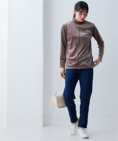 nissen(ニッセン)の「ふわふわベロアセンターラインハイネックプルオーバー<大きいサイズ有>(Tシャツ/カットソー・レディース・ベージュ/ブルーグレー/ダークグリーン/ライトピンク・LL/L/M/S/3L)」の16枚目の写真