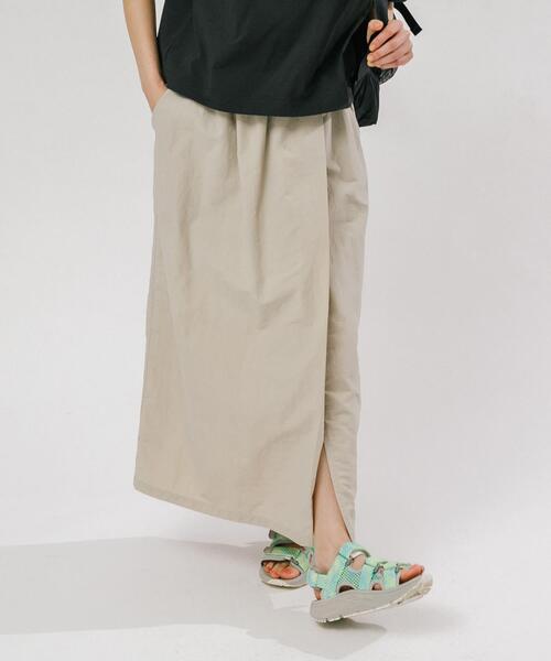 EKAL(エカル)の「『UR TECH』ナイロンタッサ-ラップ風スカート(スカート・レディース・ネイビー/ベージュ/イエロー/ライトブルー・ONE)」の1枚目の写真