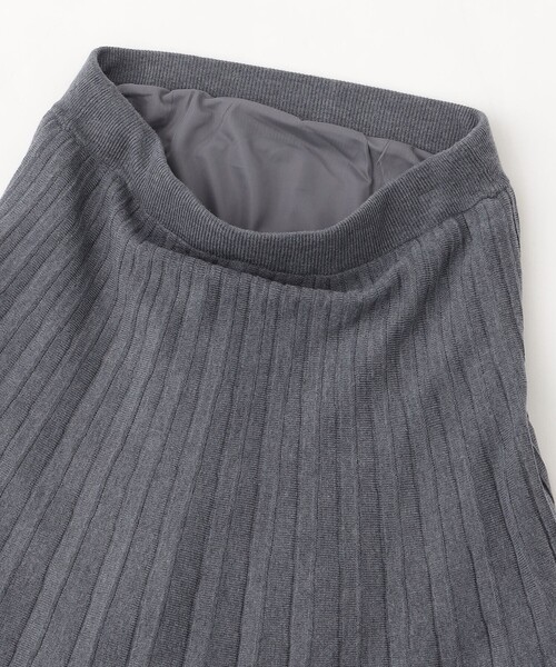 MACKINTOSH PHILOSOPHY（ﾏｯｷﾝﾄｯｼｭ ﾌｨﾛｿﾌｨｰ）の「【WEB&一部店舗限定】フレアプリーツニットスカート（スカート・レディース・ベージュ系その他4/チャコールグレー/ダークネイビー・38）」の8枚目の写真