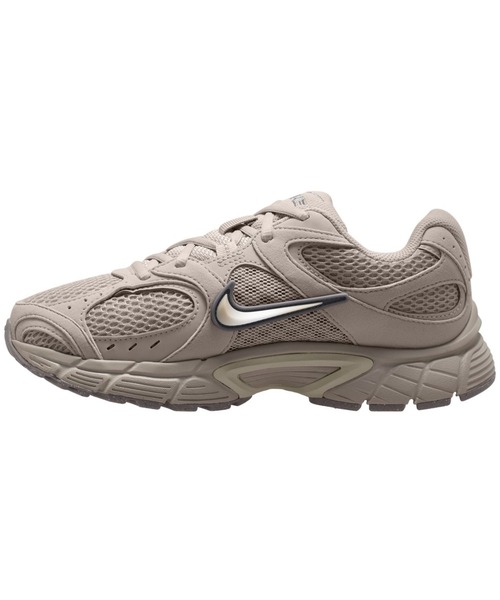 NIKE(ナイキ)の「ナイキ NIKE ナイキ V5 RNR(スニーカー・レディース・ベージュ・23.0cm/23.5cm/24.0cm/24.5cm/25.0cm)」の7枚目の写真