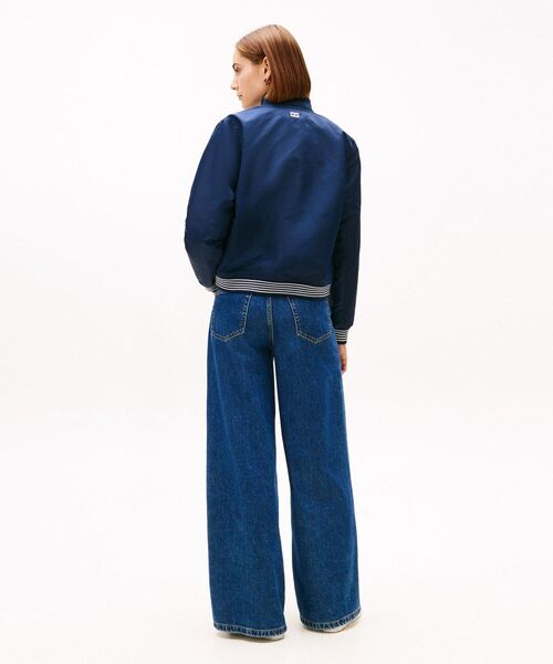 TOMMY HILFIGER(トミーヒルフィガー)の「バーシティボンバージャケット(ブルゾン・レディース・マルチ/ブラウン・X-SMALL/MEDIUM/SMALL)」の5枚目の写真