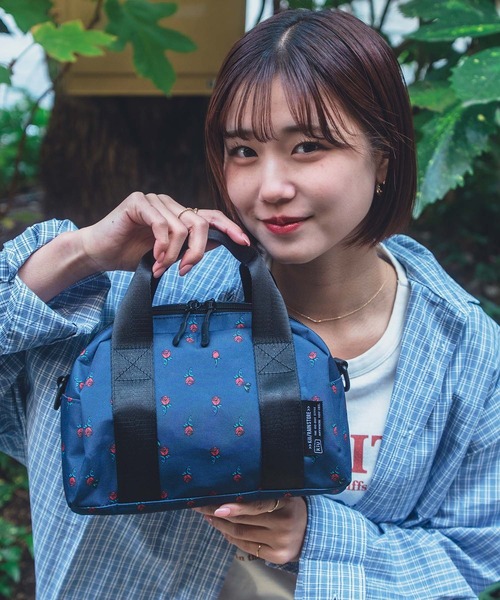 KiU(キウ)の「600D ミニボストンバッグ(4L)(ボストンバッグ・レディース・ネイビー系/ブラック/アニマル/ダークグリーン系・FREE)」の3枚目の写真