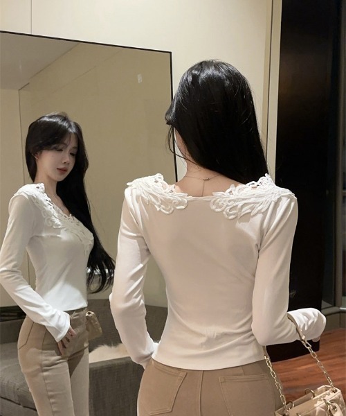 gossip！ロサンゼルス（ゴシップロサンゼルス）の「Y2K レース  きれいめニット（長袖）（Tシャツ/カットソー・レディース・ブラック/ホワイト・M/L）」の13枚目の写真