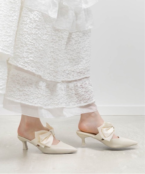 RANDA(ランダ)の「ビッグリボンミュールパンプス(パンプス・レディース・アイボリー/ブラック/ピンク・M/L/S/LL)」の11枚目の写真