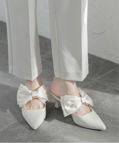 RANDA(ランダ)の「ビッグリボンミュールパンプス(パンプス・レディース・アイボリー/ブラック/ピンク・M/L/S/LL)」の4枚目の写真