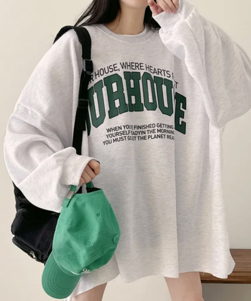 VIVID LADY(ビビッドレディー)の「フロントロゴプリント オーバーサイズ ロングTシャツ(Tシャツ/カットソー・レディース・ライトグレー/グレー/ネイビー・FREE)」の12枚目の写真