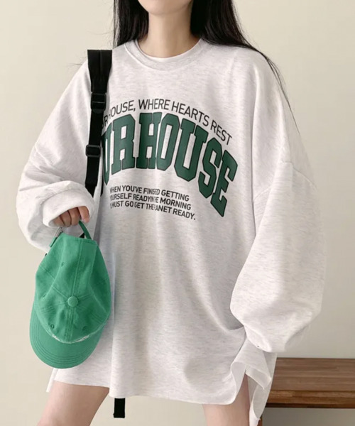 VIVID LADY(ビビッドレディー)の「フロントロゴプリント オーバーサイズ ロングTシャツ(Tシャツ/カットソー・レディース・ライトグレー/グレー/ネイビー・FREE)」の13枚目の写真
