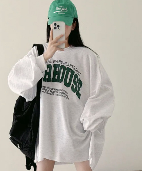 VIVID LADY(ビビッドレディー)の「フロントロゴプリント オーバーサイズ ロングTシャツ(Tシャツ/カットソー・レディース・ライトグレー/グレー/ネイビー・FREE)」の18枚目の写真