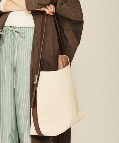 Rouge vif(ルージュヴィフ)の「【CHIMERE/シメール】キャンバスワンショルダーバッグ(ショルダーバッグ・レディース・ブラウン/ブラック・フリー)」の1枚目の写真