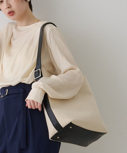 Rouge vif(ルージュヴィフ)の「【CHIMERE/シメール】キャンバスワンショルダーバッグ(ショルダーバッグ・レディース・ブラウン/ブラック・フリー)」の2枚目の写真