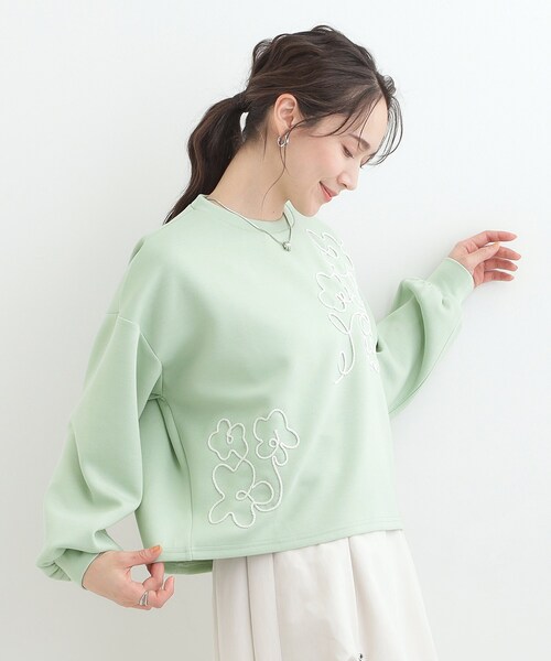 SHOO・LA・RUE（シューラルー）の「【S-LL】美しいシルエット お花ロープ刺繍ダンボールトップス（Tシャツ/カットソー・レディース・グリーン系/オフホワイト/ブラック・04/03/02/01）」の13枚目の写真