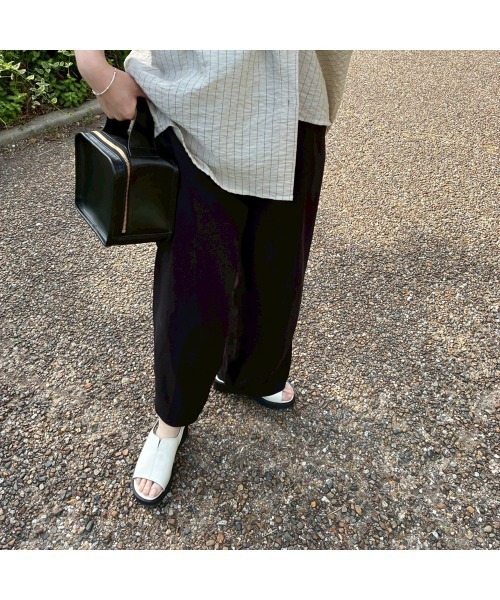 Flugge(フラッジー)の「プラットフォームサンダル(サンダル・レディース・ブラック/アイボリー・24cm/23cm)」の3枚目の写真