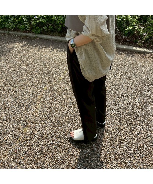 Flugge(フラッジー)の「プラットフォームサンダル(サンダル・レディース・ブラック/アイボリー・24cm/23cm)」の14枚目の写真