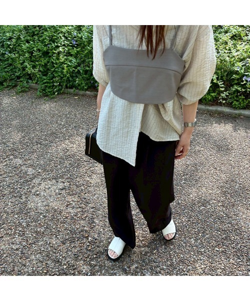 Flugge(フラッジー)の「プラットフォームサンダル(サンダル・レディース・ブラック/アイボリー・24cm/23cm)」の17枚目の写真