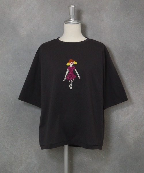 STUDIO PICONE(スタジオピッコーネ)の「コード刺繍UV速乾プルオーバー(Tシャツ/カットソー・レディース・ホワイト/グレー/ベージュ・LL/L/M)」の8枚目の写真