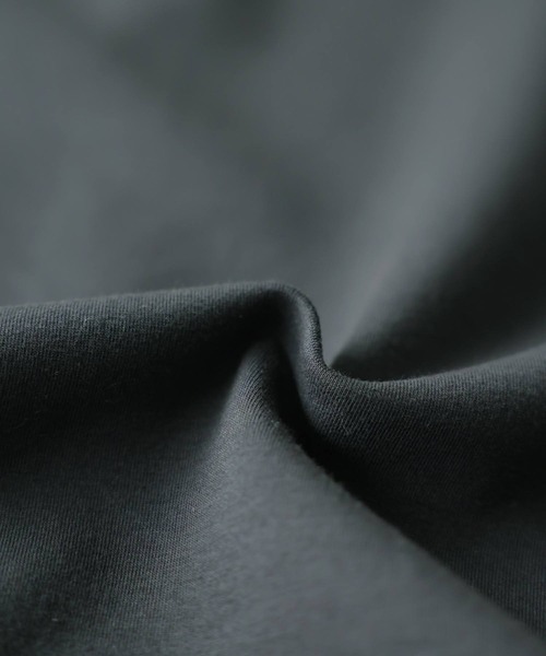 antiqua(アンティカ)の「キーネック風 プルオーバー(スウェット・レディース・ダークグレー/ブラック・ONESIZE)」の18枚目の写真