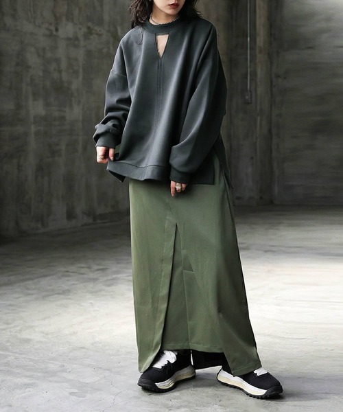 antiqua(アンティカ)の「キーネック風 プルオーバー(スウェット・レディース・ダークグレー/ブラック・ONESIZE)」の10枚目の写真