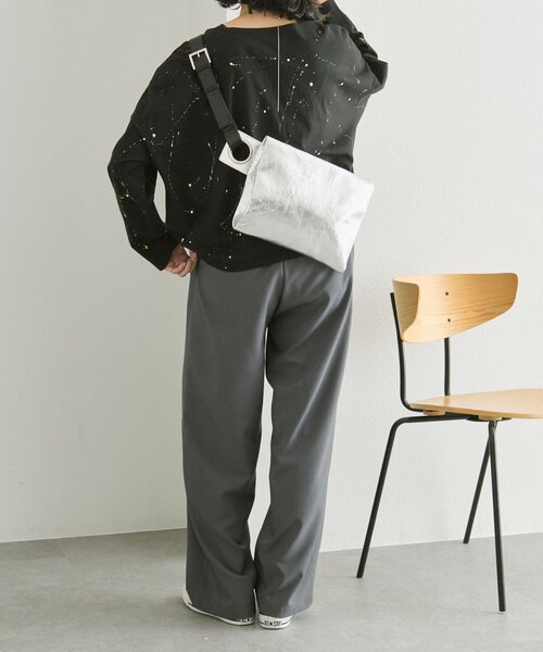 ear PAPILLONNER(イアパピヨネ)の「【kawa-kawa(カワカワ)】NO1533 incasボディバッグM(ショルダーバッグ・レディース・シルバー・FREE)」の18枚目の写真