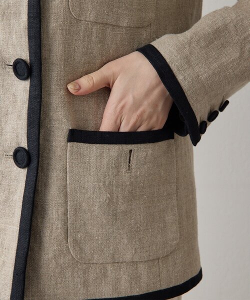 Whim Gazette（ウィムガゼット）の「リネンパイピングジャケット（ノーカラージャケット・レディース・ベージュ・FREE）」の17枚目の写真