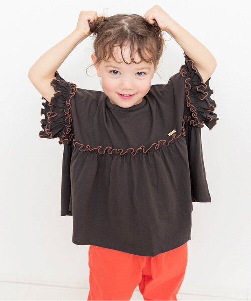 BREEZE(ブリーズ)の「【リンク】カラバリフリルTシャツ(Tシャツ/カットソー・キッズ・チャコール/レッド/ピンク/オフホワイト/グリーン・80/90/100/120/130/110/140)」の3枚目の写真