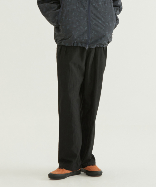 COVERNAT(カバーナット)の「セミワイドフルイドイージーパンツブラック(スラックス・メンズ・その他・SMALL/MEDIUM/LARGE/X-LARGE/XX-LARGE)」の1枚目の写真