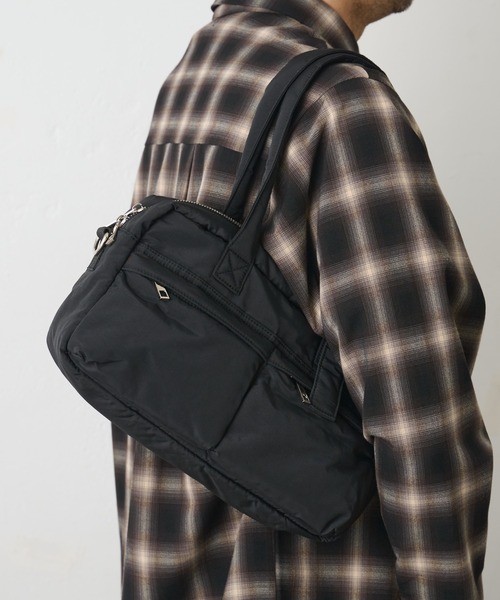 COLONY 2139（コロニートゥーワンスリーナイン）の「マルチポケットボストンバッグ（ボストンバッグ・メンズ・カーキ/ブラック・FREE）」の2枚目の写真