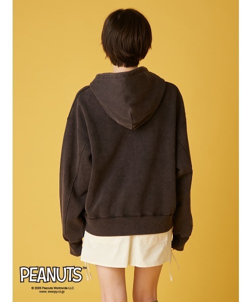 FURFUR(ファーファー)の「スヌーピーコラボルーズシルエットパーカー(パーカー・レディース・ブラック/ブルー/ホワイト・F)」の7枚目の写真