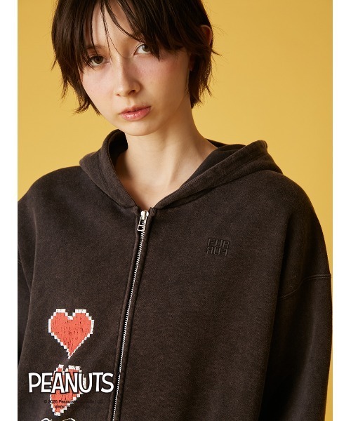 FURFUR(ファーファー)の「スヌーピーコラボルーズシルエットパーカー(パーカー・レディース・ブラック/ブルー/ホワイト・F)」の9枚目の写真