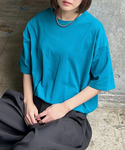 PAGEBOY（ページボーイ）の「ジミレスルーズT【WEB限定】（Tシャツ/カットソー・レディース・チャコールグレー/ブラック/オフホワイト/ピンク/ターコイズブルー/グレイッシュベージュ・FREE）」の5枚目の写真