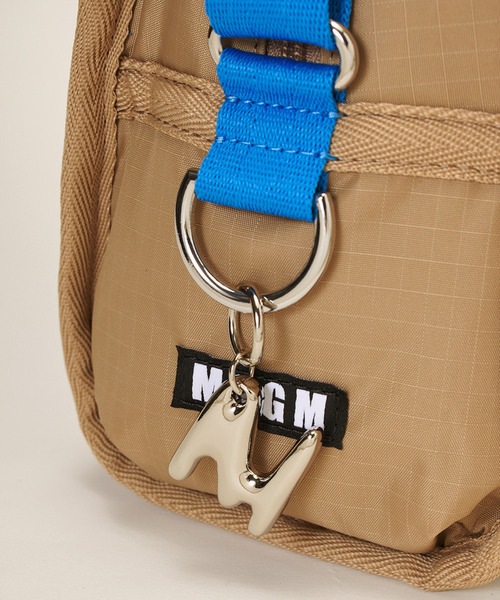 LeSportsac(レスポートサック)の「MSGM METRO XBODY メトロカーキ/ブルー(ショルダーバッグ・レディース・ベージュ・FREE)」の8枚目の写真