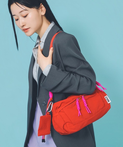 CONTROL FREAK / CTFK(コントロールフリーク)の「CONTROL FREAK / CTFK(コントロールフリーク)≪撥水≫ナイロンポケットワイドショルダー(ショルダーバッグ・レディース・ブラック/ベージュ/グリーン/レオパード/レッド/アニマル・FREE)」の22枚目の写真