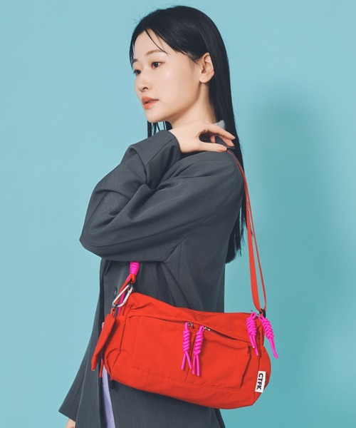 CONTROL FREAK / CTFK(コントロールフリーク)の「CONTROL FREAK / CTFK(コントロールフリーク)≪撥水≫ナイロンポケットワイドショルダー(ショルダーバッグ・レディース・ブラック/ベージュ/グリーン/レオパード/レッド/アニマル・FREE)」の21枚目の写真