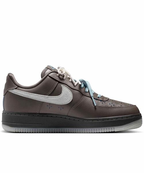 NIKE（ナイキ）の「ナイキ エア フォース 1 ‘07 LV8 ウィメンズシューズ / Nike Air Force 1 '07 LV8 Women's Shoes IR5690-256 Ridgerock（スニーカー・レディース・ダークブラウン・22/22.5/23/23.5/24/24.5/25/25.5/26）」の5枚目の写真