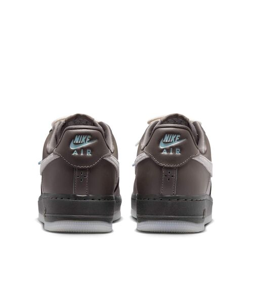 NIKE（ナイキ）の「ナイキ エア フォース 1 ‘07 LV8 ウィメンズシューズ / Nike Air Force 1 '07 LV8 Women's Shoes IR5690-256 Ridgerock（スニーカー・レディース・ダークブラウン・22/22.5/23/23.5/24/24.5/25/25.5/26）」の8枚目の写真