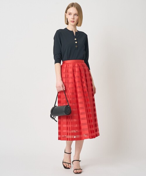 ANAYI(アナイ)の「レーヨンポリエステルストレッチキーネックプルオーバー(ニット/セーター・レディース・コーラル/ネイビー/ブルー/ホワイト・38)」の9枚目の写真