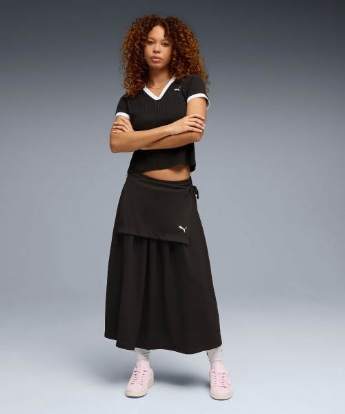 PUMA(プーマ)の「PUMA T7 MIDI PLEATED SKIRT WNS(プーマ T7 ミディ プリーツ スカート)(スカート・レディース・ブラウン系/ブラック系・SMALL/MEDIUM/LARGE)」の3枚目の写真