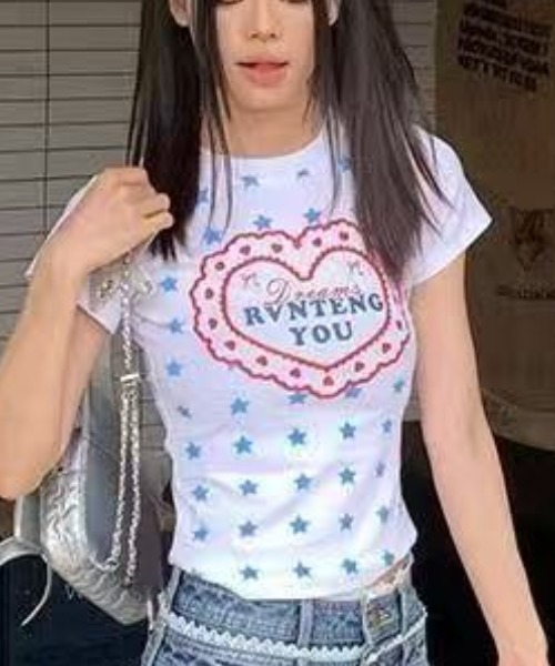 Achic(アシック)の「ハートロゴプリント半袖Tシャツ(Tシャツ/カットソー・レディース・ホワイト/イエロー・M)」の5枚目の写真