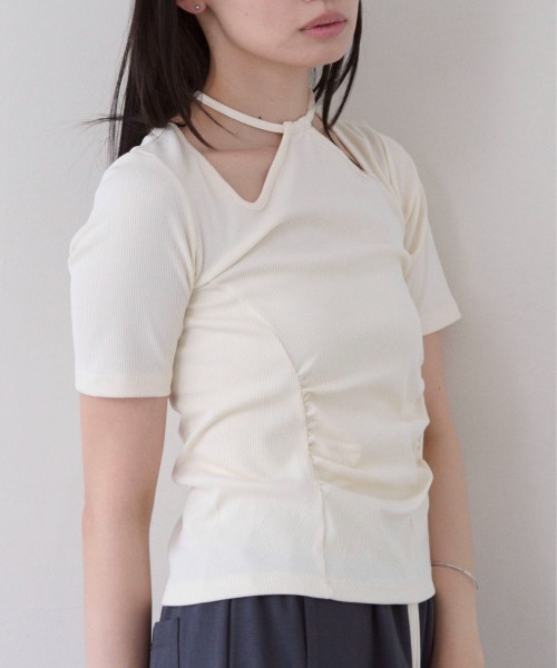 SOYEN(ソイエン)の「ネックストラップウエストギャザートップス(Tシャツ/カットソー・レディース・ブラウン/クリーム・F)」の1枚目の写真