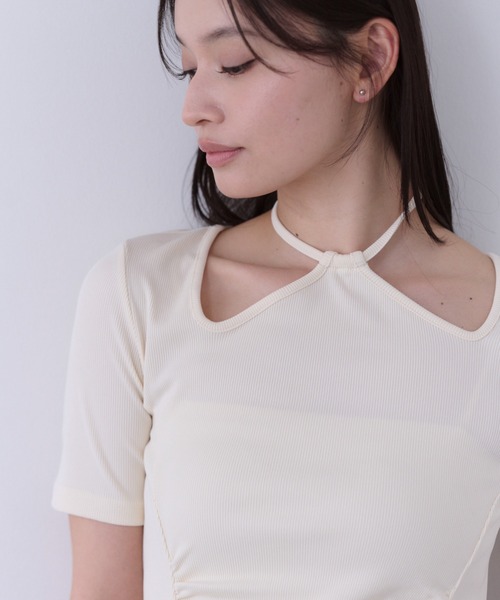 SOYEN(ソイエン)の「ネックストラップウエストギャザートップス(Tシャツ/カットソー・レディース・ブラウン/クリーム・F)」の8枚目の写真
